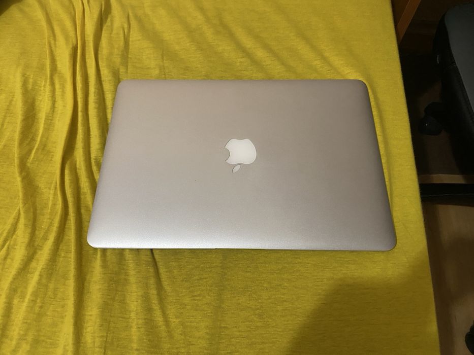 Macbook Air (13-inch, Mid 2013)