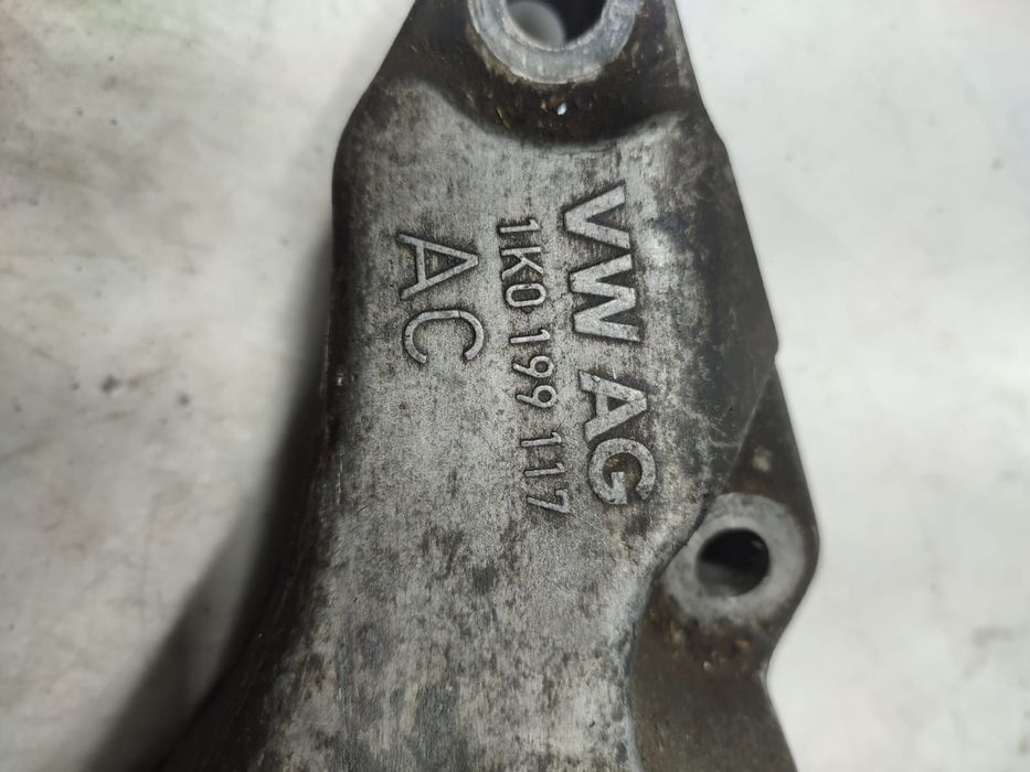 Suport cutie viteze 2.0 tdi bkd 1k0199117ac Volkswagen VW Golf 5