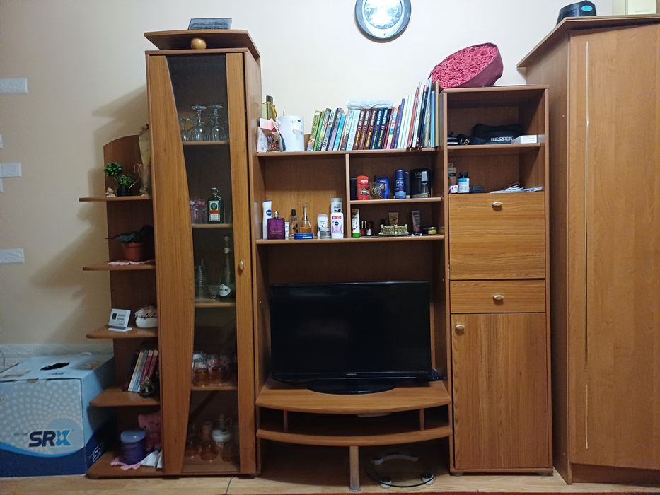 Холна секция и 4-крилен гардероб