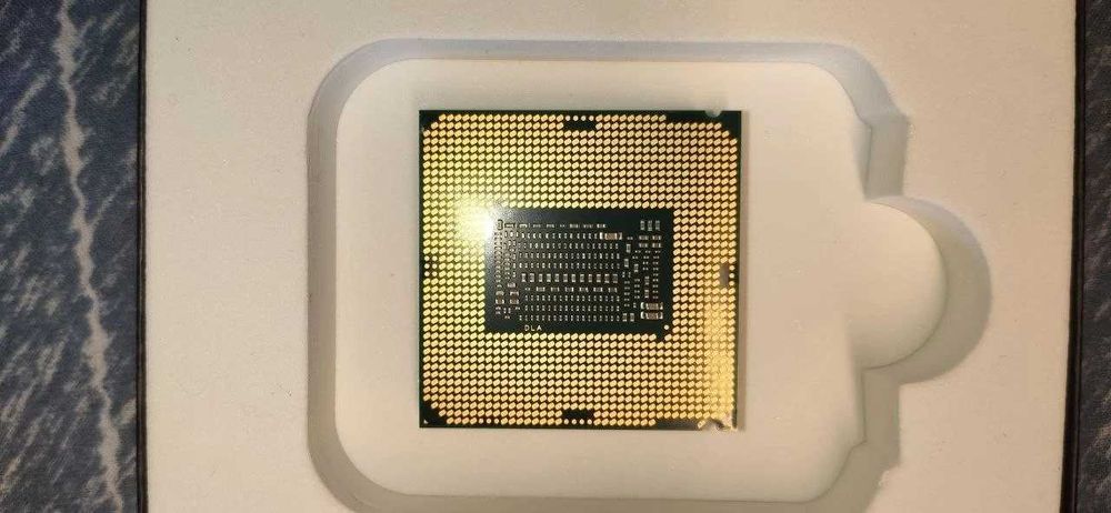 Процесор Intel - Core i9-9900K, 8-cores, 5.00GHz LGA 1151