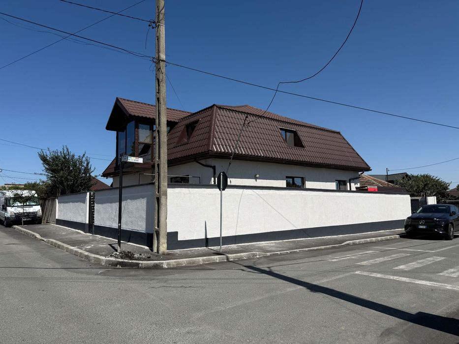 Casa de vanzare parter + mansarda