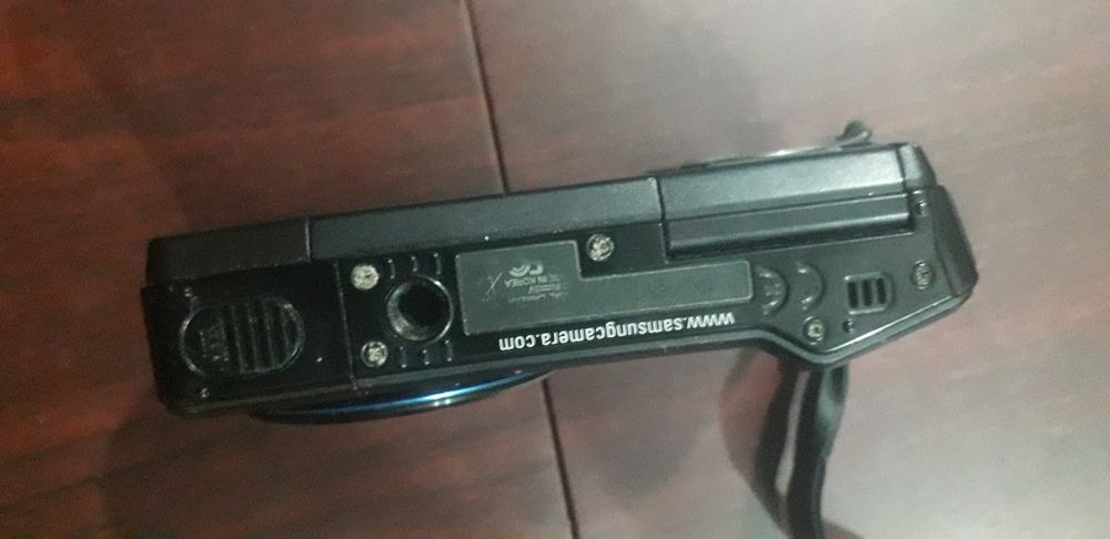 Цыфровой фотоаппарат Самсунг на запчасть