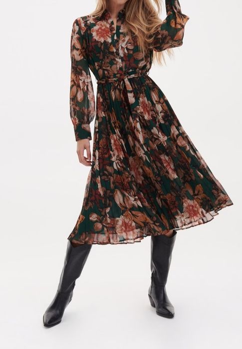 Rochie inflorata Reserved