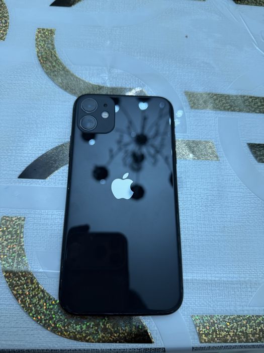 Айфон 11 срочно.