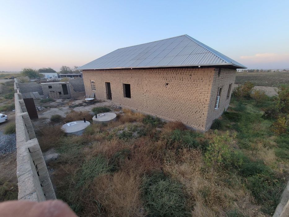 Ховли сотилади гуз,свет,сув бор