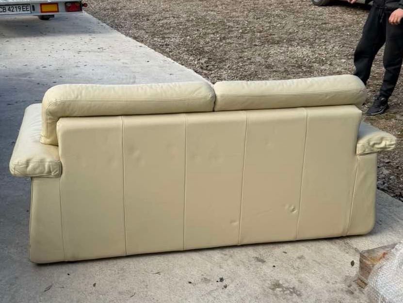 Кожен диван – разтегателен, с функция сън