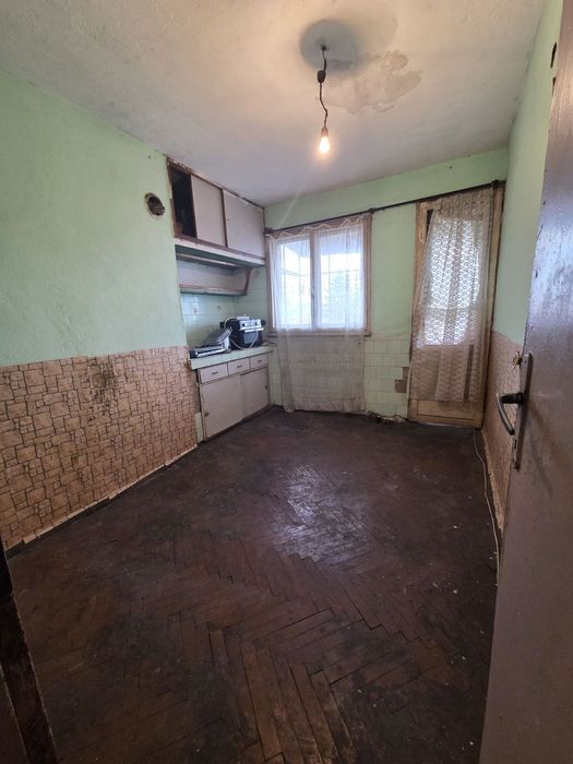 Продава се Тристаен апартамент в Кюстендил, Център - 100 кв.м за 1300 €/кв.м - Снимка #6