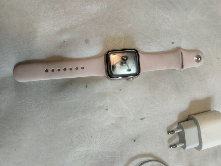 iPhone чесы оригинал