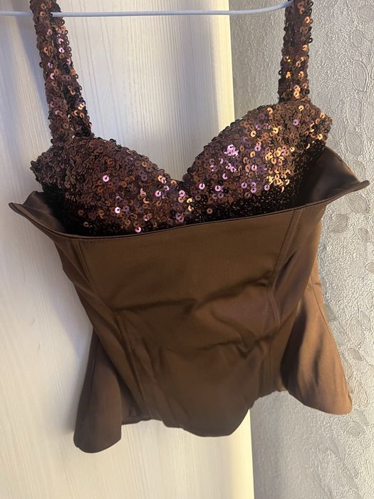 Корсет новый с пайетками