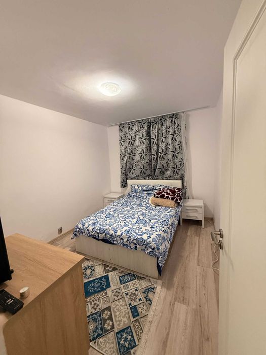 Vând apartament 3 camere,  decomandat, in suprafață de 69mp , etajul 1, str a III a localitatea Sulina jud. Tulcea