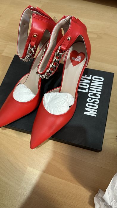 Обувки с ток Love Moschino 40