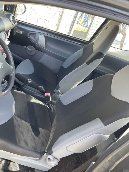 Vand sau schimb cu moto Peugeot 107