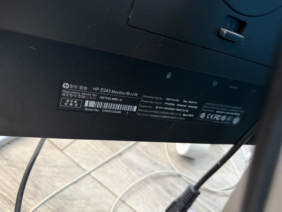 Monitor HP E243!