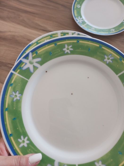 Комплект от 18 чинии