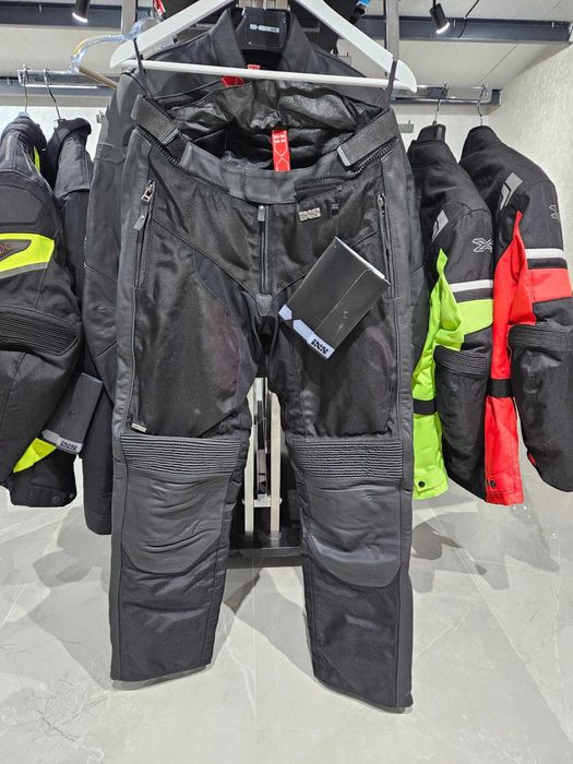 Нов мото екип iXS, яке и панталон.