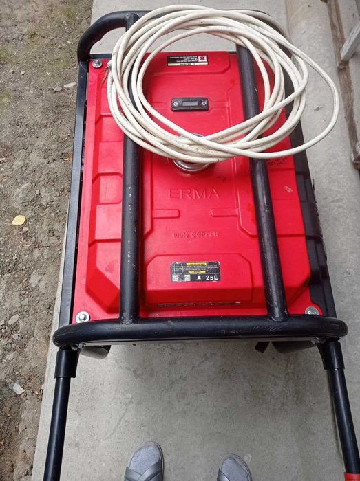 Продам Электрогенератор бензиновый