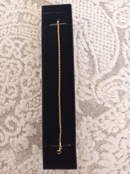 Золотой нежный браслет