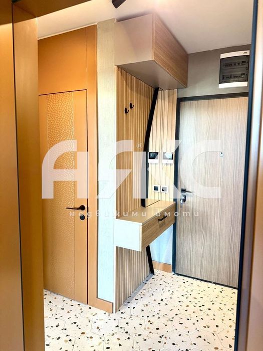 Двустаен обзаведен апартамент в кв. Кръстова вада