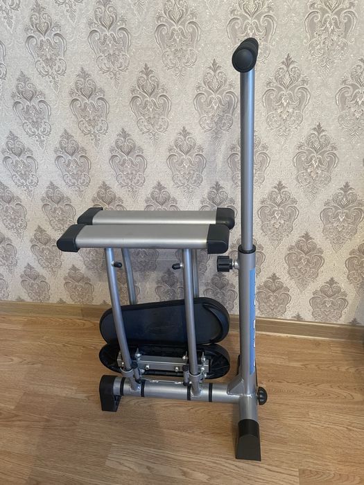 Беговая дорожка Genau D900SN.