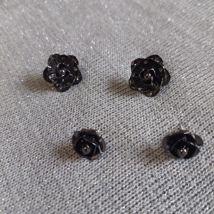 Продам серёжки////