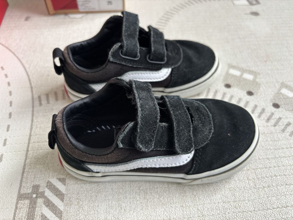 Маратонки/квцове Puma и Vans - размер 25 и 26