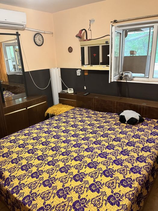 Къща с дворно място с. Краводер