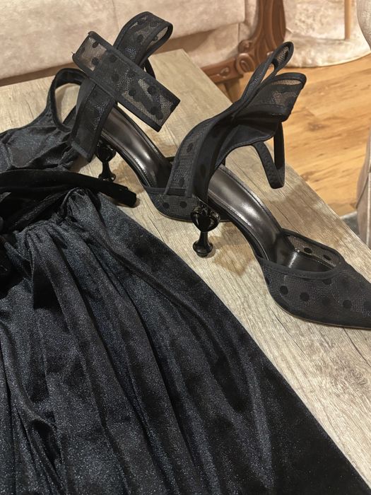 Комплект от четири части