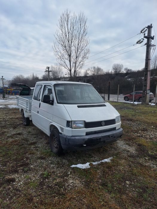 Vând Vw Transporter 4 de 2.5 TDI înmatriculat