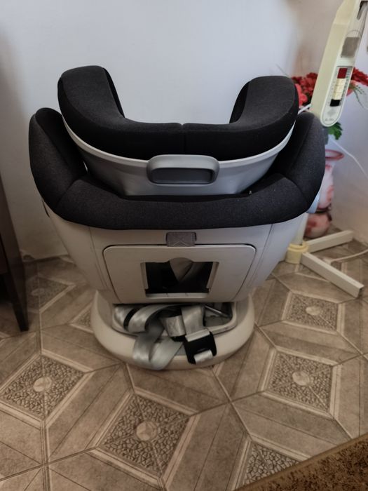 Детско столче за кола