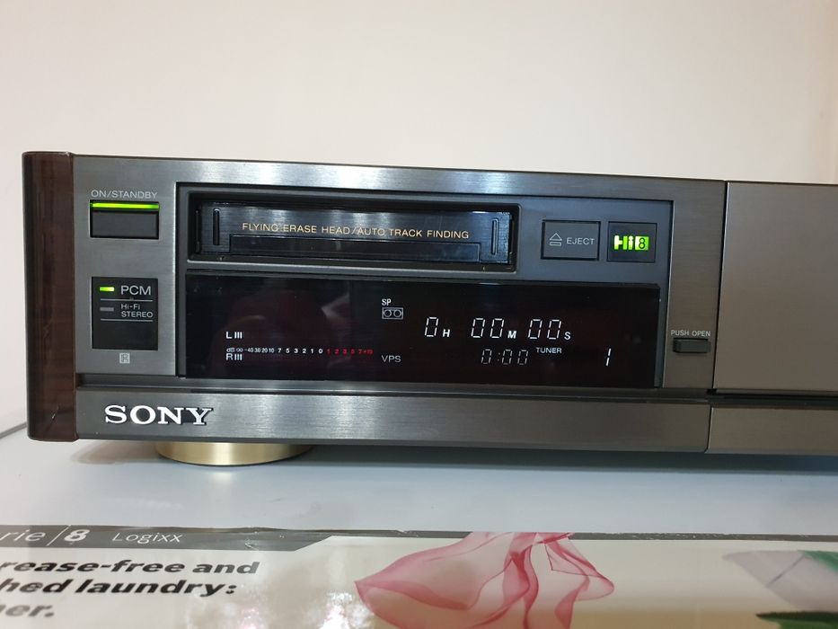 Sony-EV-S1000E i8
