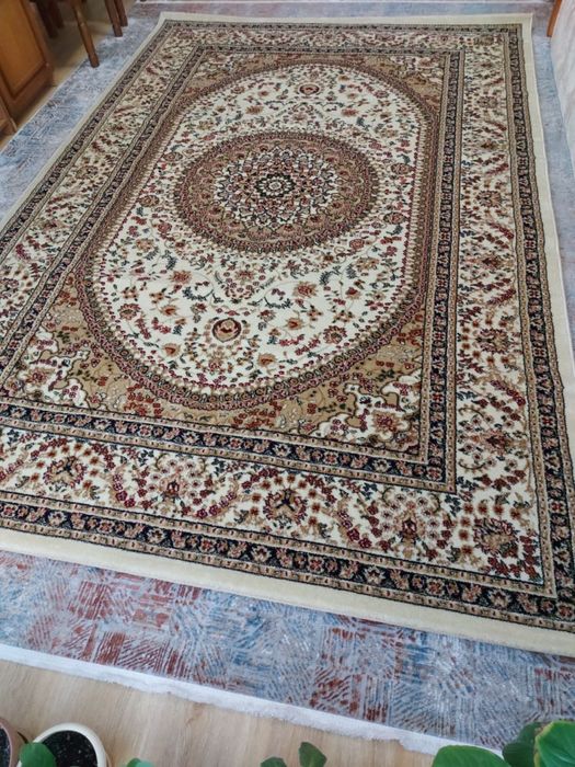 Продам ковер 2х3 м