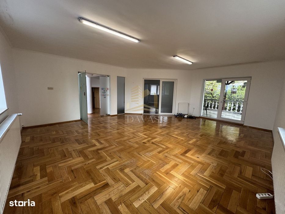 Casa individuala 11 camere 600mp utili | 1.500mp teren | Andrei Muresa