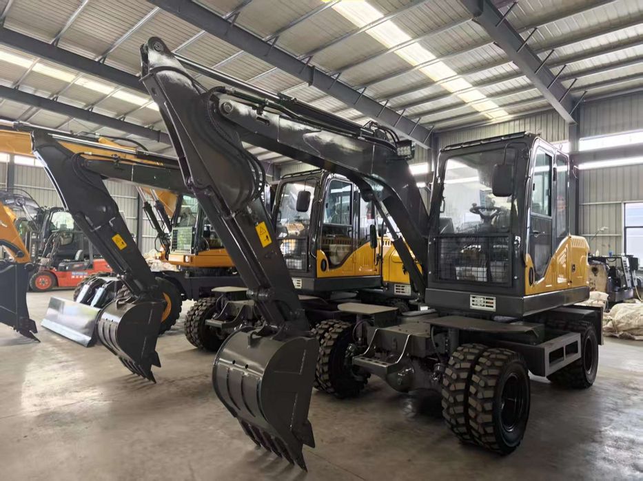 RUAZ SZL85 экскаватор 2026