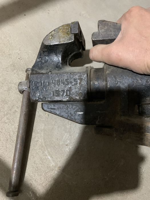 Тиски сотаман