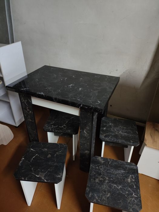 Стол кухонный 4 таблетки