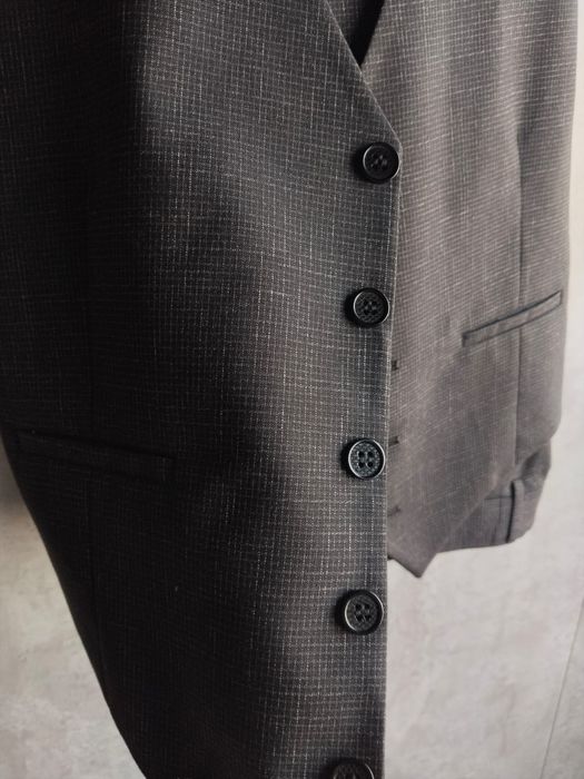 Продам мужской костюм