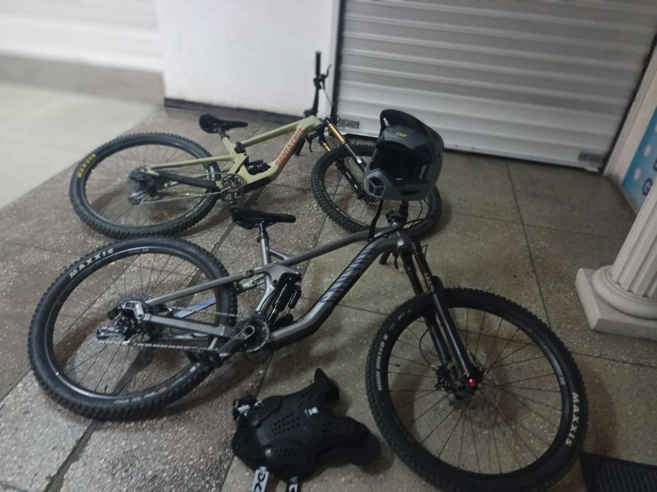 Bicicletă full suspension Canyon Strive AL