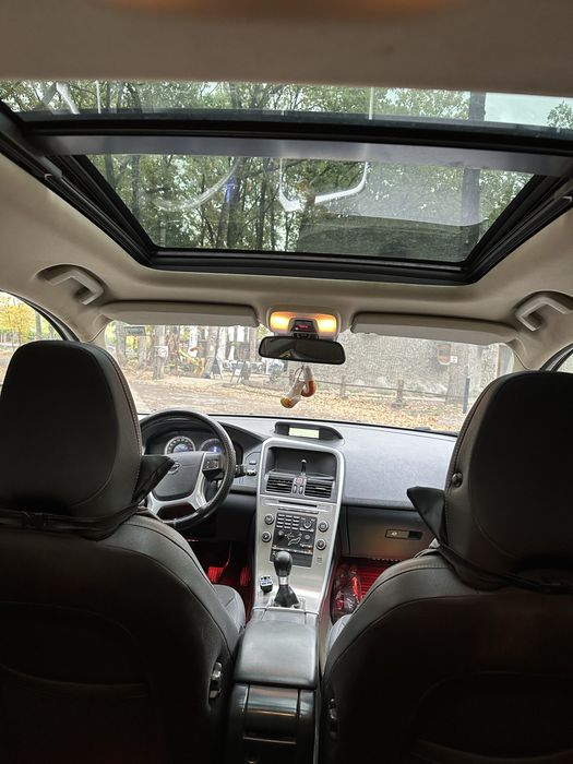 VOLVO XC60 2010 — imagine 4