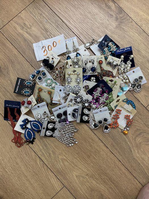 Продаю бижутерию