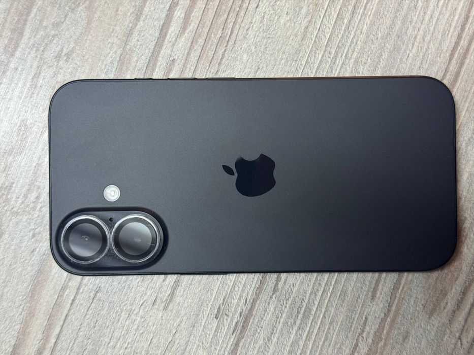 Айфон 16/ 128 гигабайт