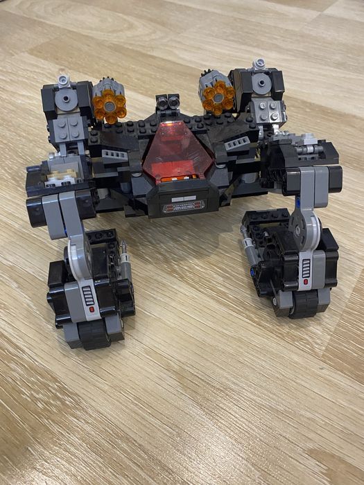 Продам LEGO бэт мобиль