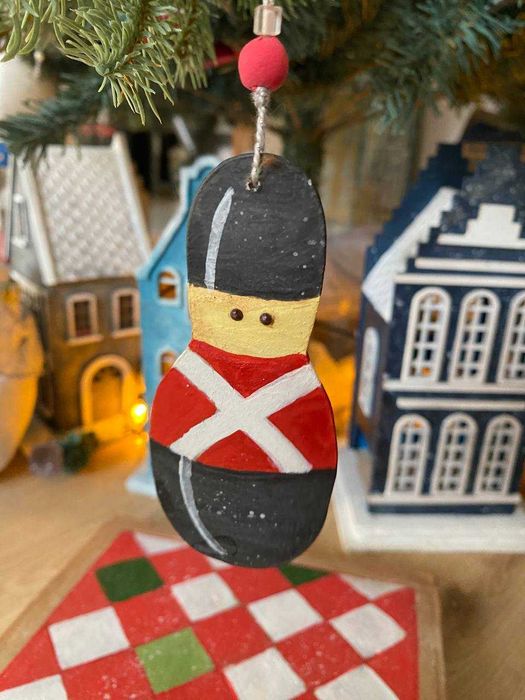 Новогодние игрушки