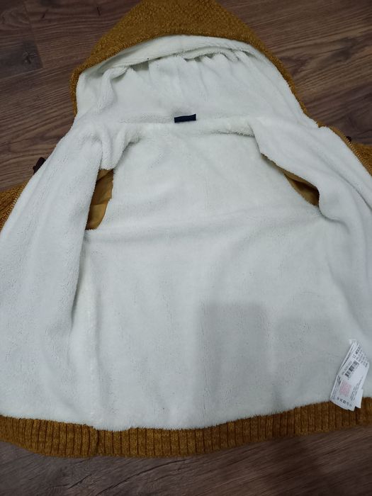 Pulover/jacheta LC Waikiki pentru 7-8 ani