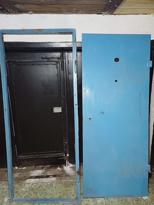 Продам железные двери