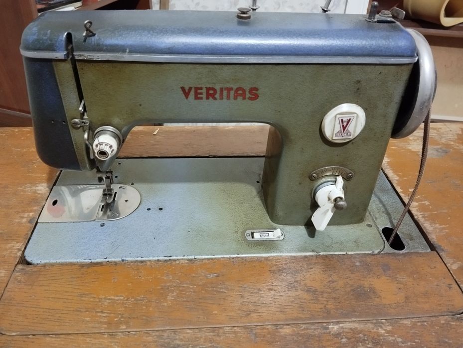 Tikuv mashinasi VERITAS