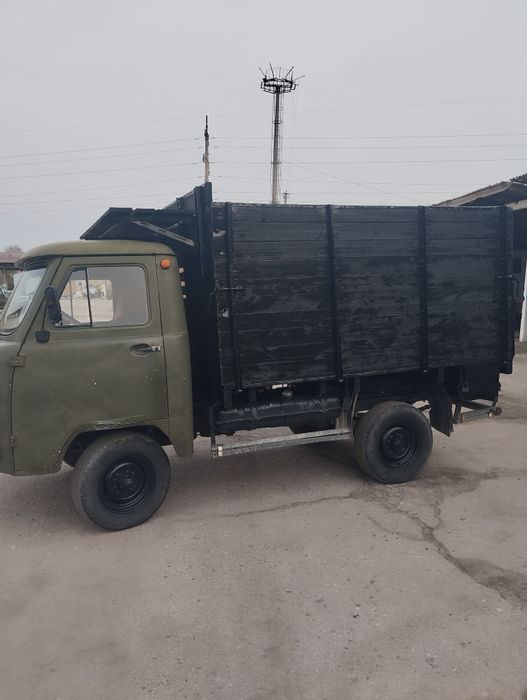 УАЗ 3303 срочно сотилади