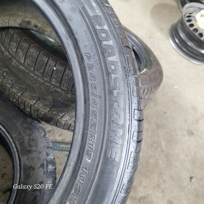 245/45/19 Roadstone 1штук