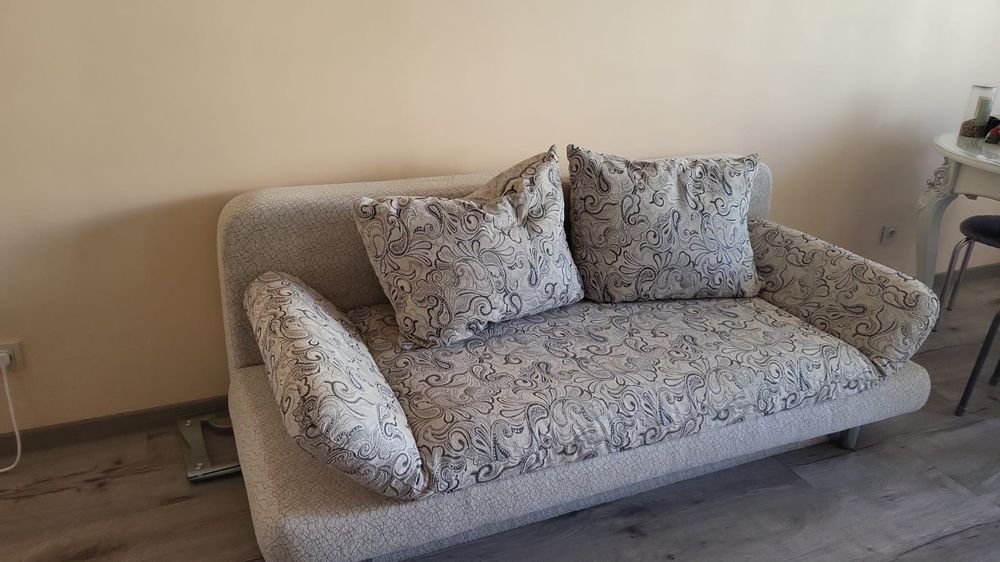 Продаётся диван раскладной  раздвижной