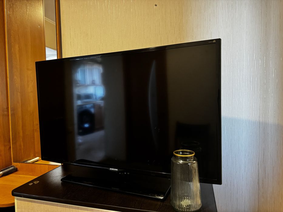 Продам телевизор Samsung-45000