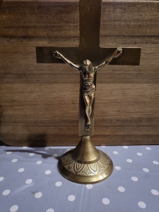 1.Разпятие-кръст с Исус Христос-100лв.